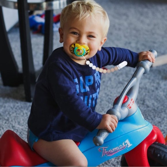 Baby Boy & Girl 2 Pack Silicone Bead Pacifier/Teether Toy Clip - Picture 10 of 11